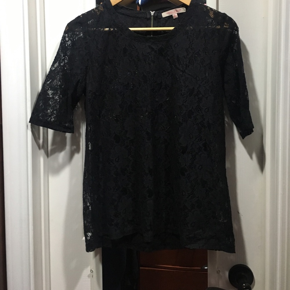 Casual Couture lace top