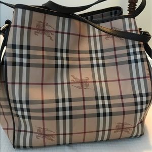 Authentic 💯 Burberry Haymarket Tote. Large
