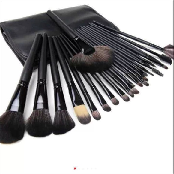 🌹🌹New 24pcs Makeup Brushes Set - Picture 2 of 6