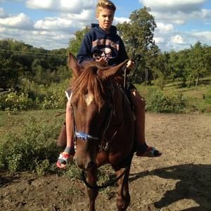 Meet your Posher, Cameron