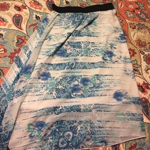 Medium lularoe Lola