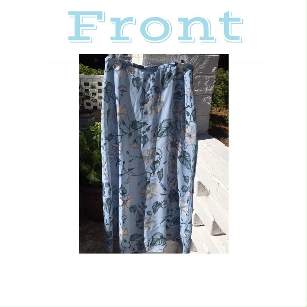 💙 Light blue floral print long skirt 💙
