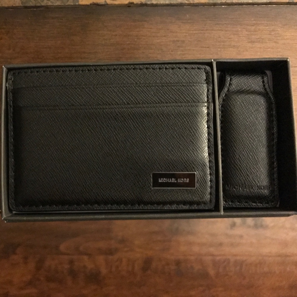 Michael kors card case