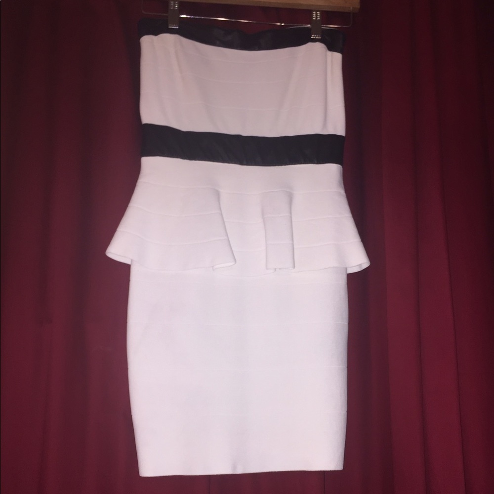 Strapless - Picture 3 of 3
