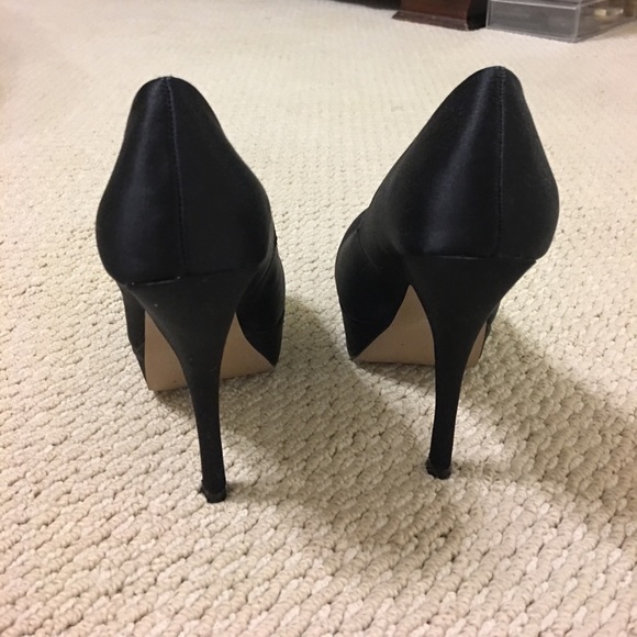 Partyy heels by Steve Madden - Picture 3 of 4