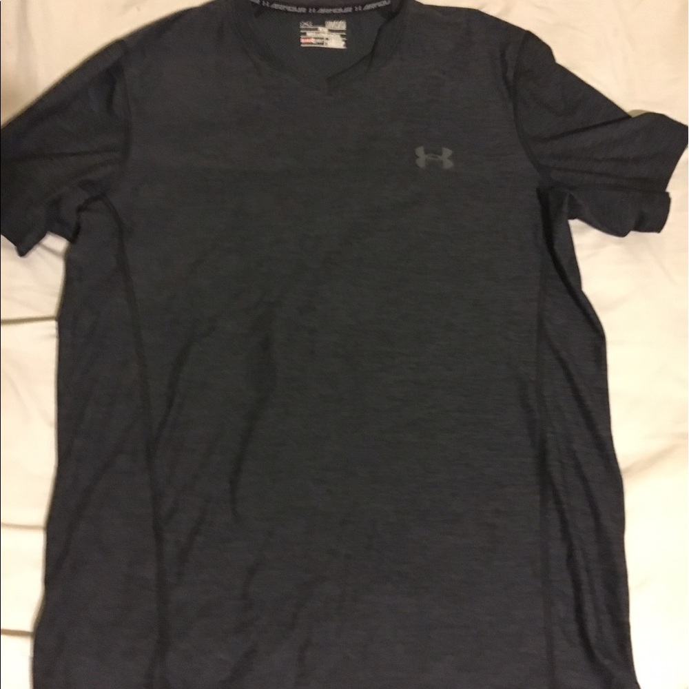 Under armour supervent T shirt