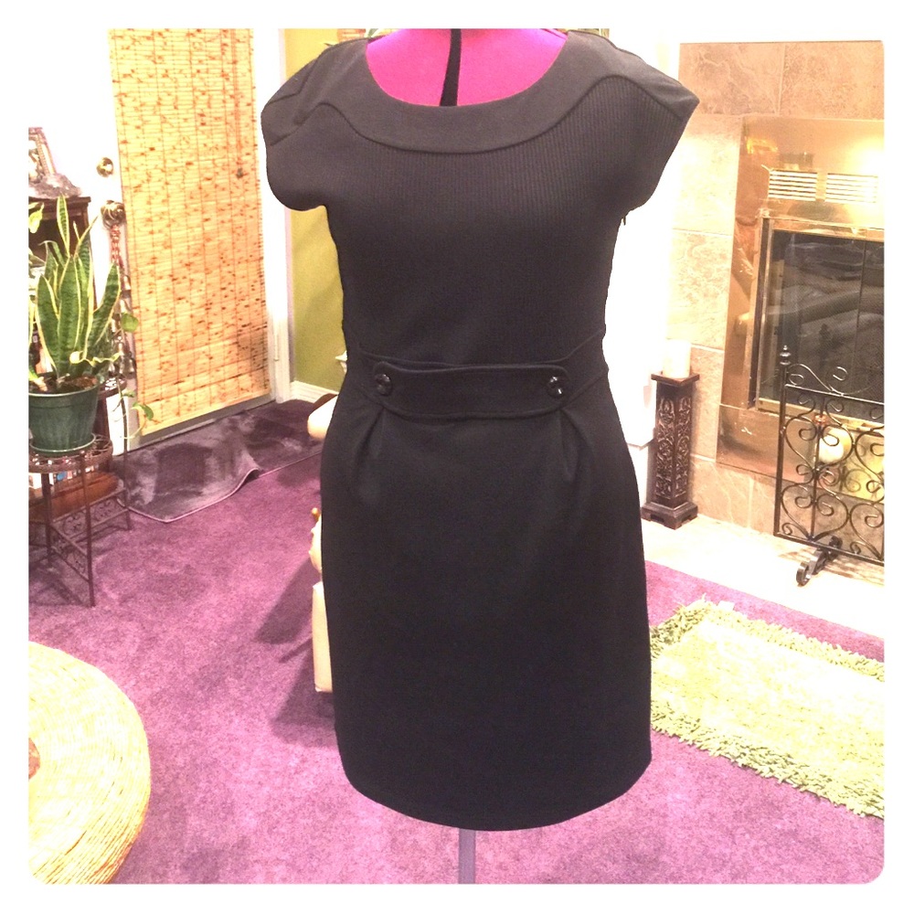 LAST CHANCE! 💲FIRM - CLOSEOUT NWT black dress