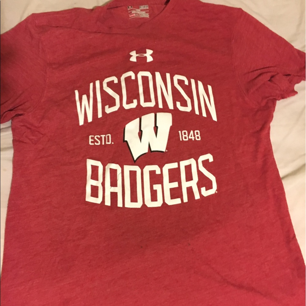 UW under armour t shirt