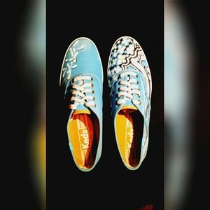 BEAUTIFUL HANDPAINTED KED'S SHOES