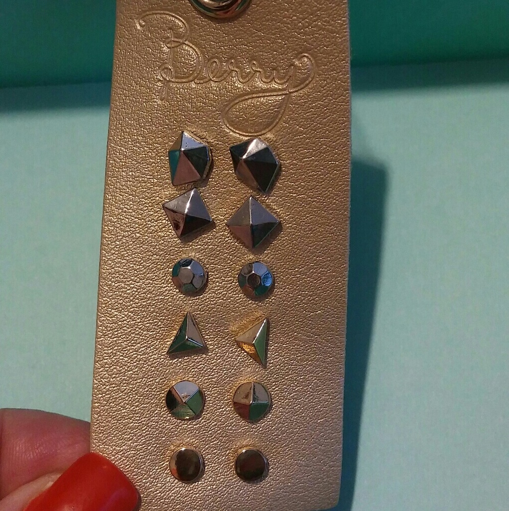 Six pair of earrings!  3 pair silver/3 pair gold.
