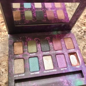 Urban Decay Eyeshadow Box