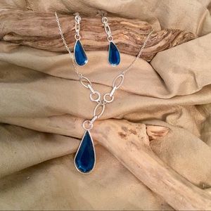 Gorgeous Blue Teardrop Necklace/Matching Earrings