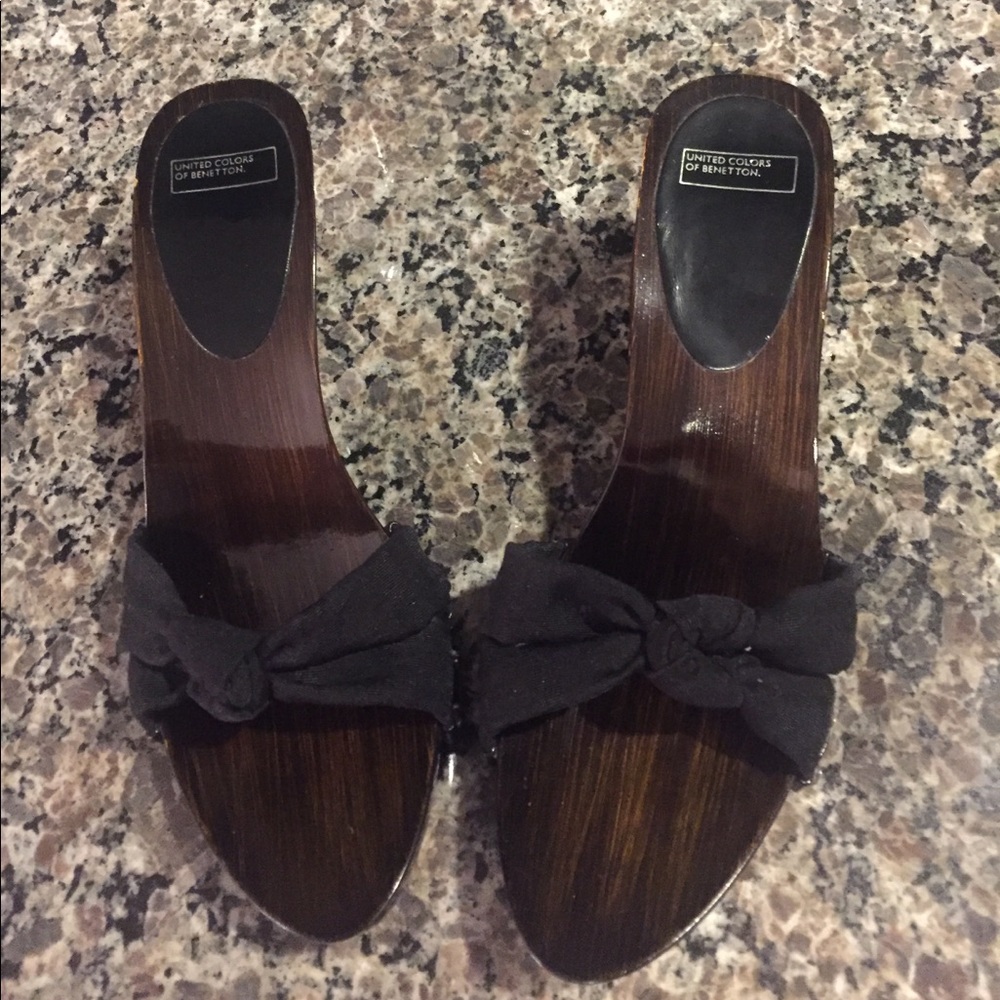 Sleek Benetton Heel Sandals Wood Bottom Nails US 8
