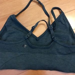 LULU LEMON SPORTS BRA