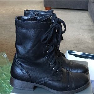 Ladies Combat-style Boots