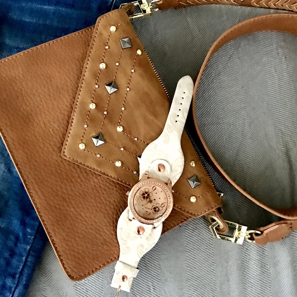 Beautiful Watch - Picture 3 of 4