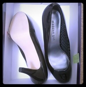 Madden girl patent leather pump size 8