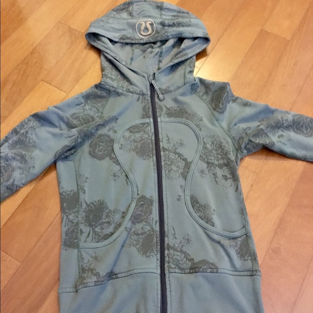 LULU LEMON HOODIE