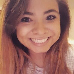 Meet your Posher, Gabriela