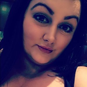 Meet your Posher, Devin