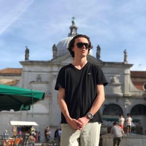 Meet your Posher, Gavin