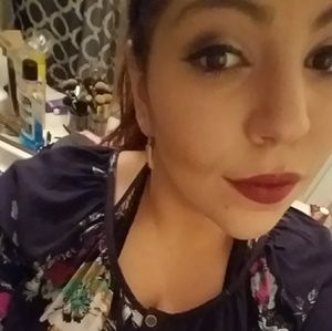 Meet your Posher, Alexandra