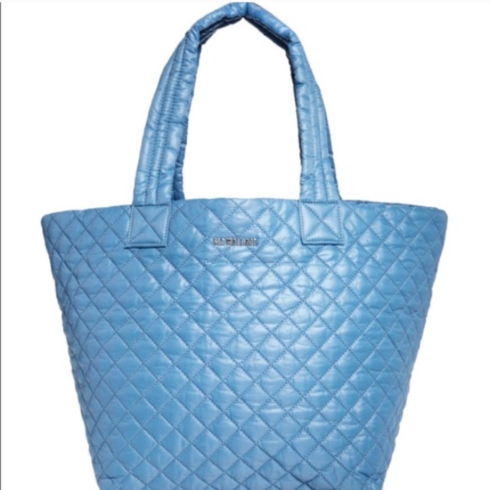 ⭐️MZ WALLACE MEDIUM TOTE⭐️