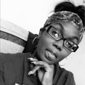 Meet your Posher, Crystal