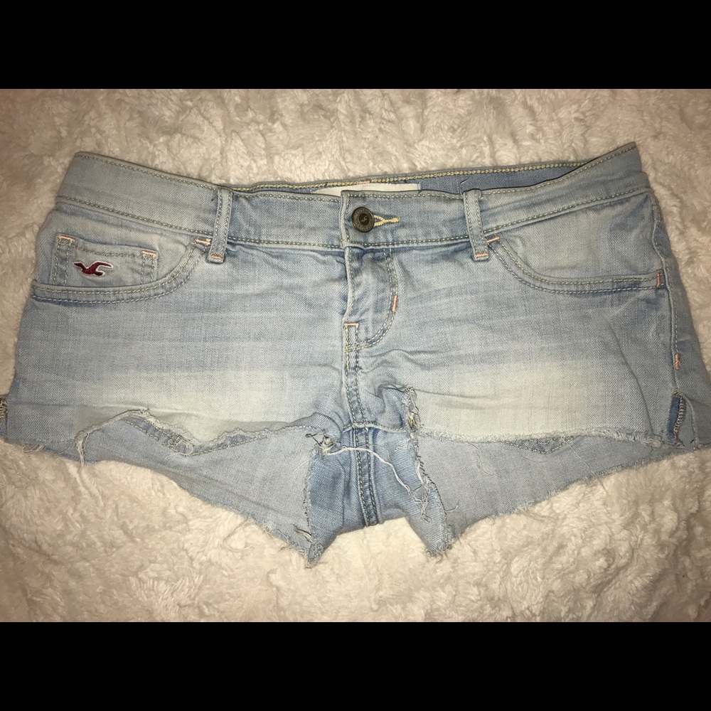 Super cute Hollister shorts!
