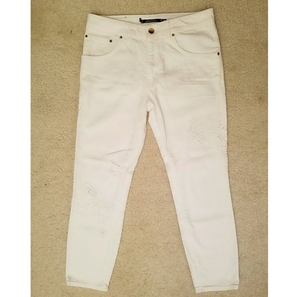 NEW ZARA white cropped jeans with flower detailing