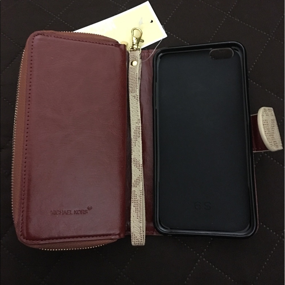Michael Kors iPhone 6-7 Plus wallet/phone case - Picture 3 of 3