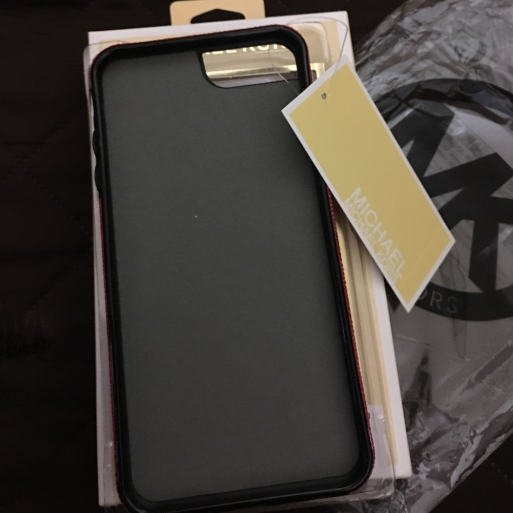 Michael Kors iPhone 7 PLUS Case - Picture 2 of 2