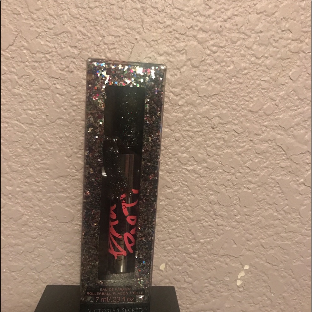 New travel size VICTORIA SECRET "Eau So Party"