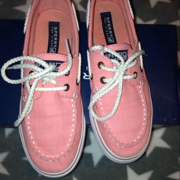 Shoes - Salmon sperrys