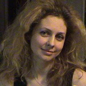 Meet your Posher, Larisa