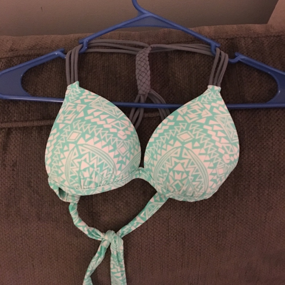 Zumiez bikini top with lined cups