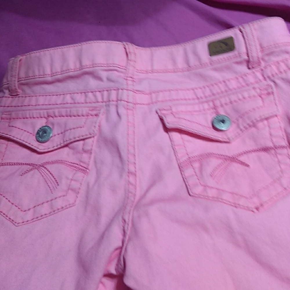 Shorts - Picture 3 of 4