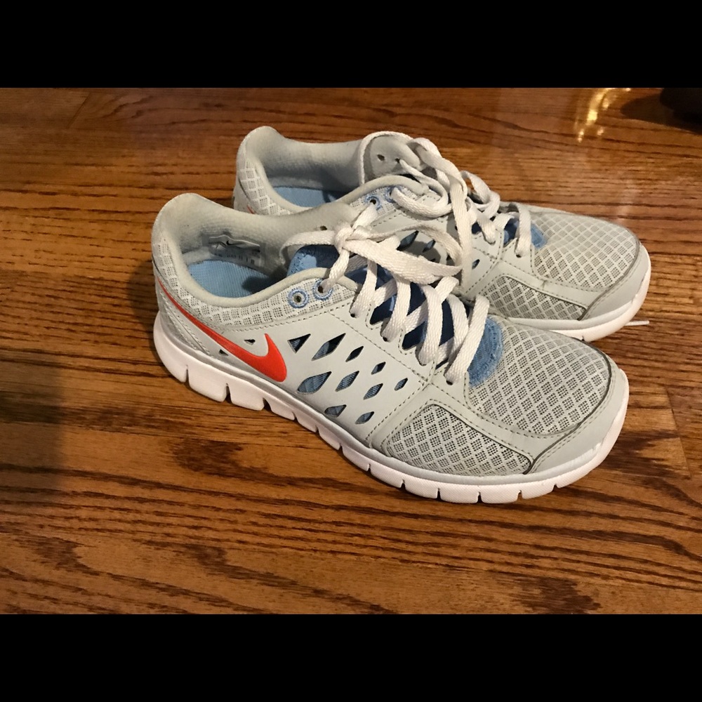 Women's Nike sneakers