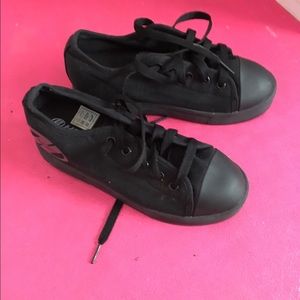 Black Heelys Size 6