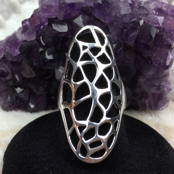 Jewelry - Beautiful Ring Size 8