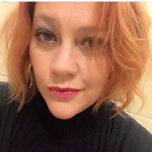 Hello! I'm Jenn & I love bargains! - Picture 3 of 3