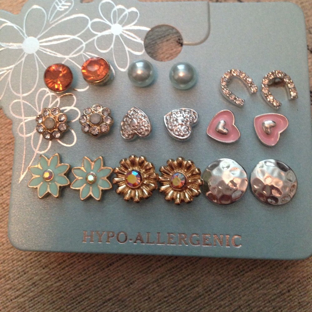 NWT set of nine earrings