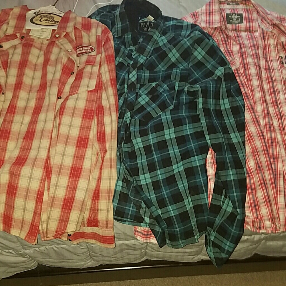 H & M shirt pack.(with free forever 21 button up)