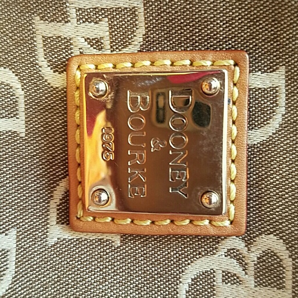 DOONEY & BOURKE SMALL HANDBAG - Picture 2 of 4