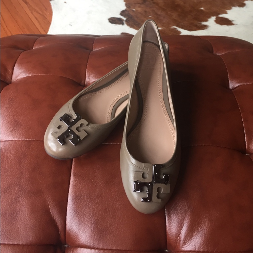 Tory Butch graphite ballet flats