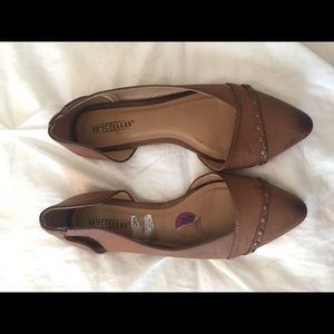 Brown flats