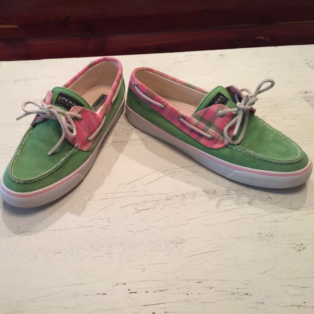 Sperry tennis shoes