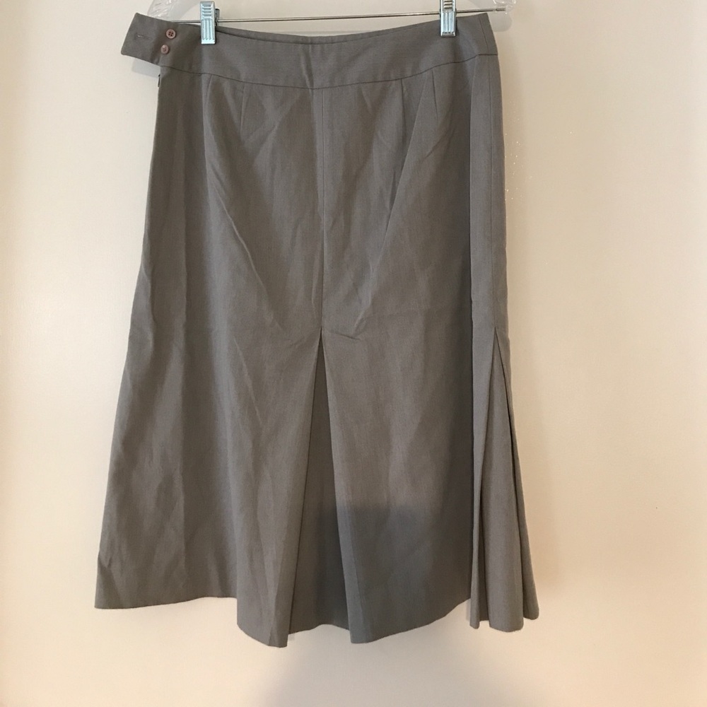 Gray pleated knee length dress skirt