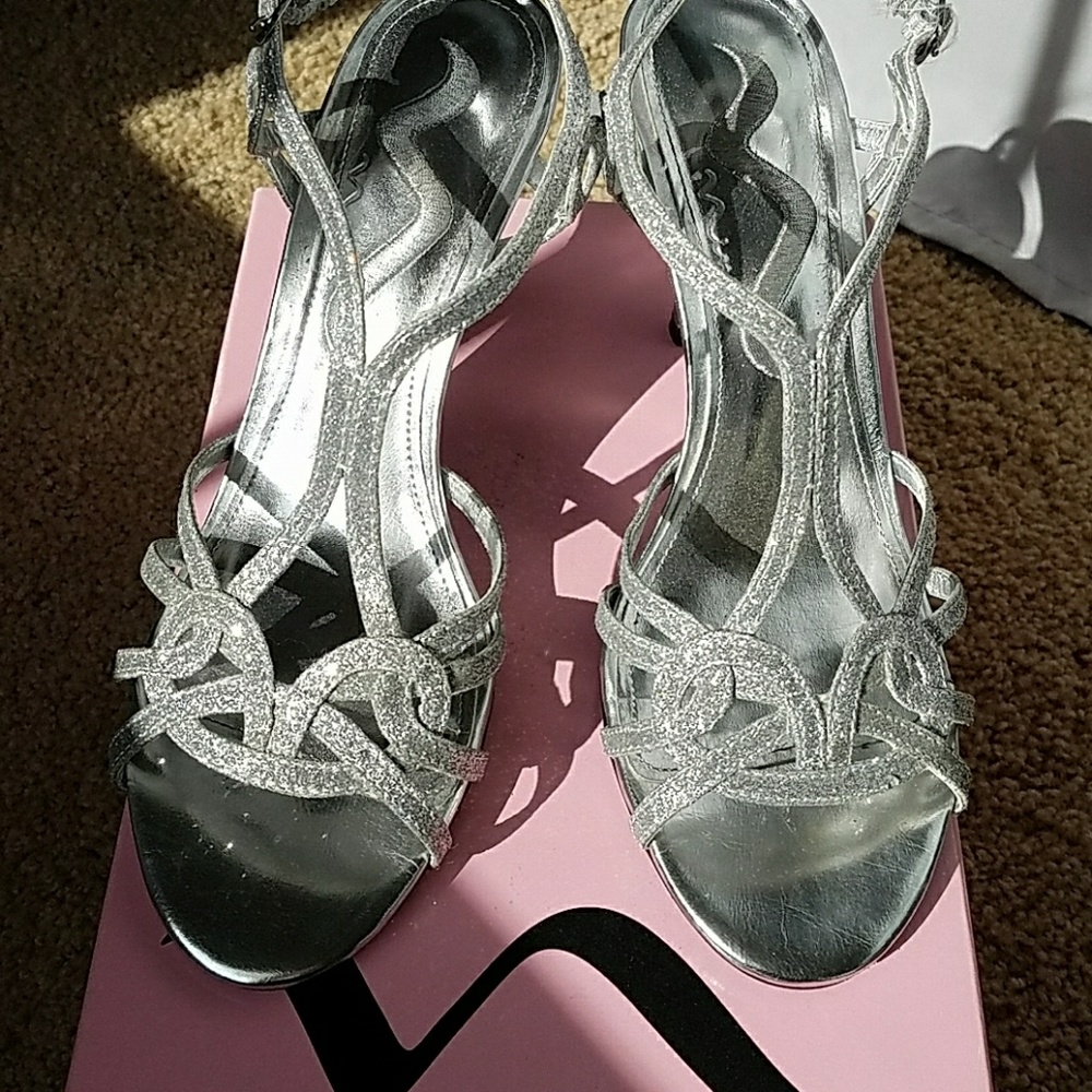Silver Nina formal shoes