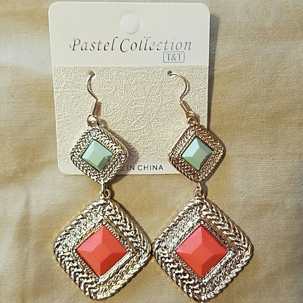 🍂$6 STATEMENT PASTEL EARRINGS